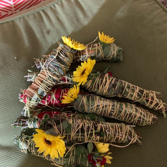 Meet your Posher, Tessie - Picture 3 of 4